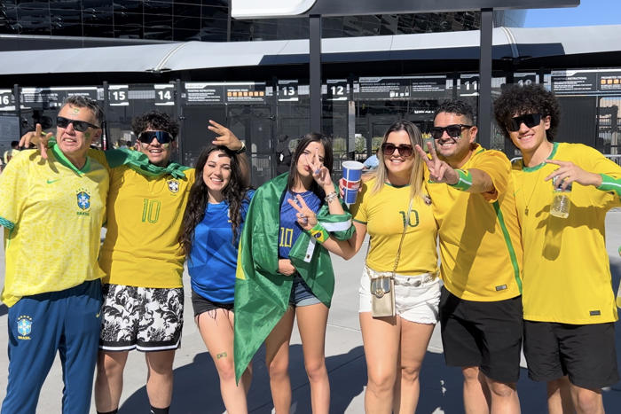 camisetas de ronaldo, ronaldinho, roberto carlos y kaká se cuelan en el allegiant stadium