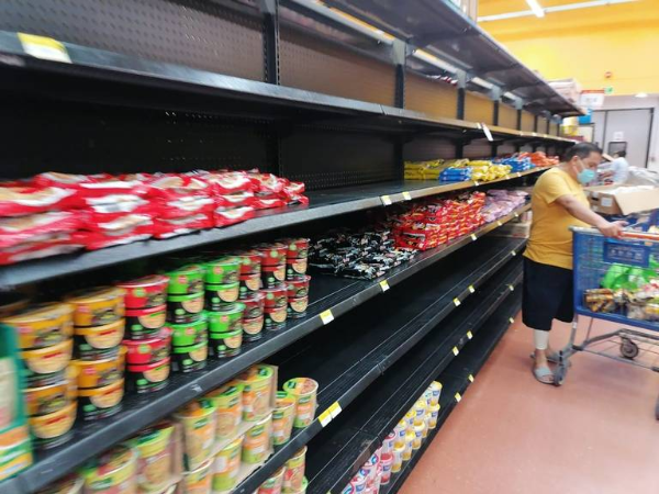 temporada de huracanes, ¿qué y cuánto alimento debes comprar?