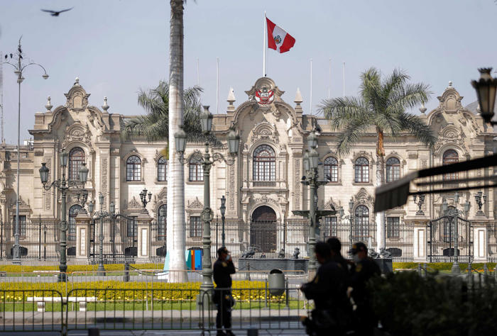 extranjeros deberán pagar multa si exceden permiso de permanencia en perú, a riesgo de sufrir expulsión del país