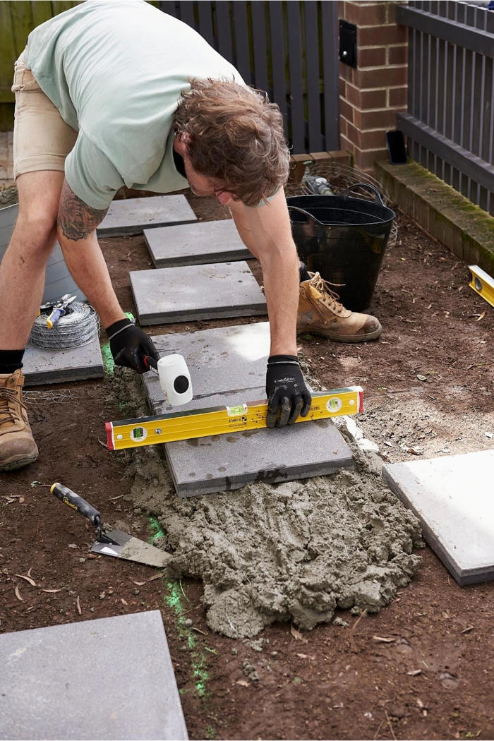 how to, how to lay pavers