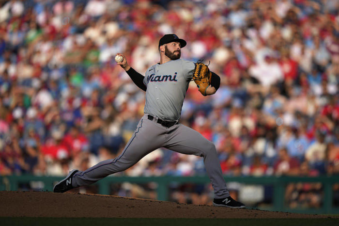 cristopher sánchez pitches shutout to lead phillies past marlins 2-0