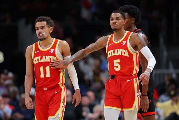 hawks, pelicans agree to blockbuster trade to send dejounte murray to new orleans