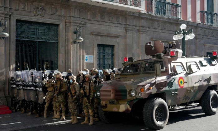 teoría del autogolpe de estado en bolivia: periodista de la paz asegura que “no tenemos al momento ninguna prueba que ratifique la versión de zúñiga”