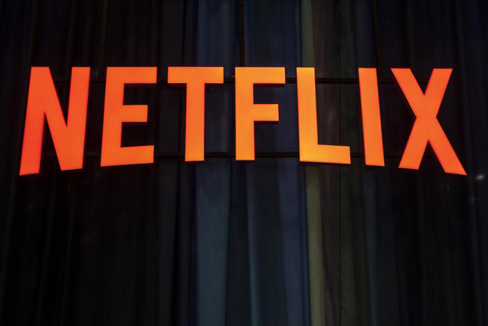 “detonantes” en netflix: así es la nueva película protagonizada por jessica alba que domina el ranking en la plataforma streaming