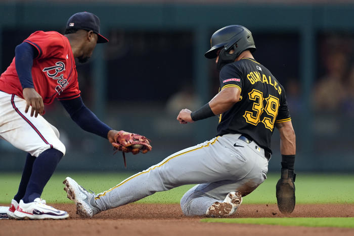 marcell ozuna drives in 3, charlie morton holds former team to 3 hits as braves beat pirates 6-1