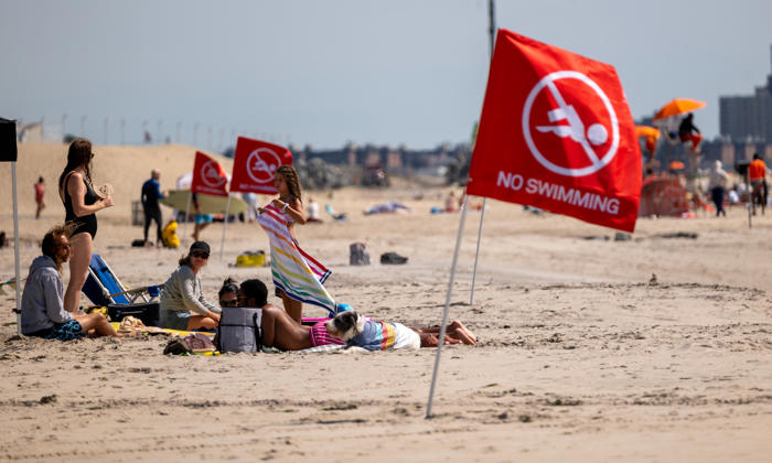beach warning issued as 8 people die in 1 week