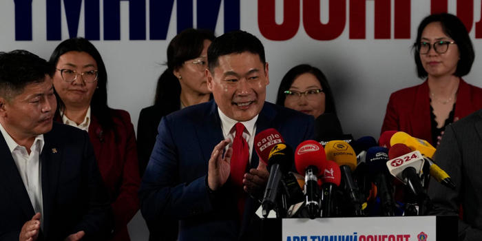 styrande partiet behåller makten i mongoliet