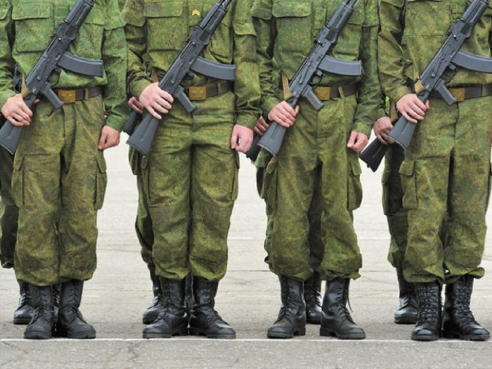 na ukrajině padlo nejméně 64 000 ruských vojáků. média analyzovala statistiky kremlu