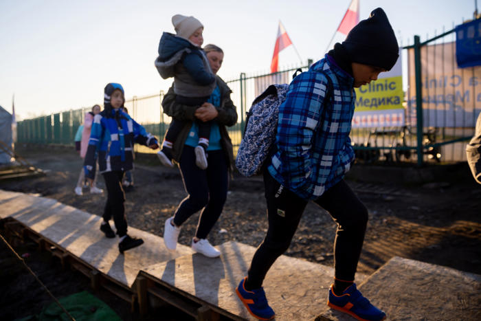 bürgergeld für flüchtlinge? so schaut die ukraine auf die deutsche debatte