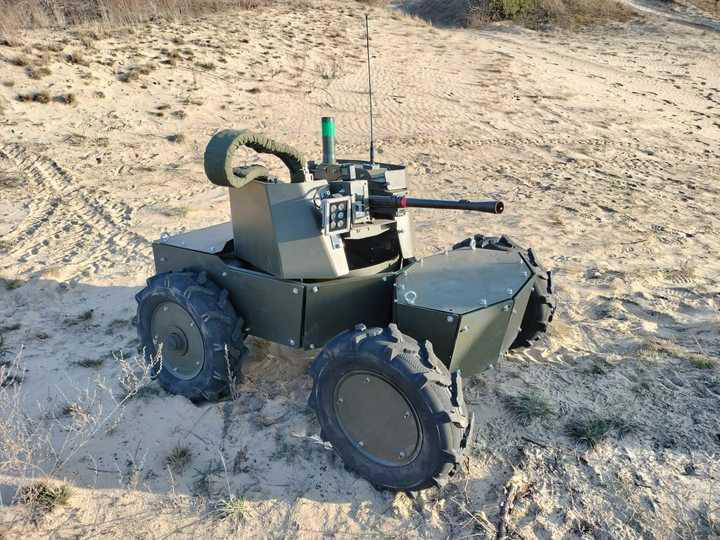 地上ロボット兵器が戦争の行方を決める…ウクライナが資金調達を開始