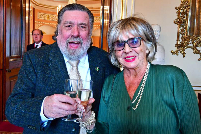 royle family stars unrecognisable as they reunite – 36 years since beloved tv hit