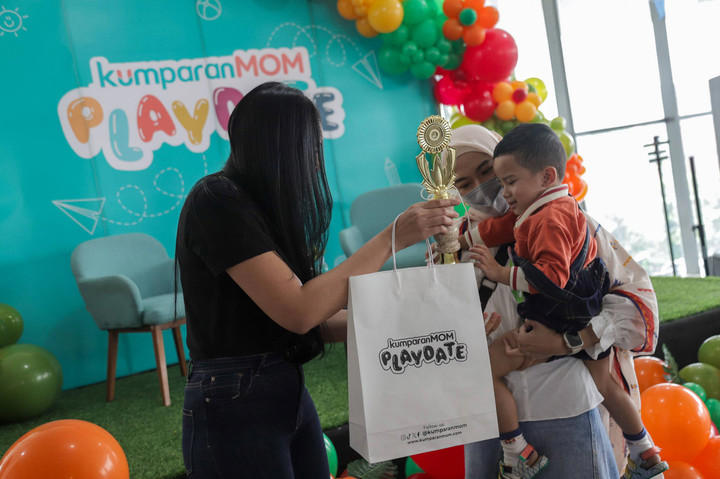 kerennya peserta fashion show kumparanmom playdate juni, ini pemenangnya!