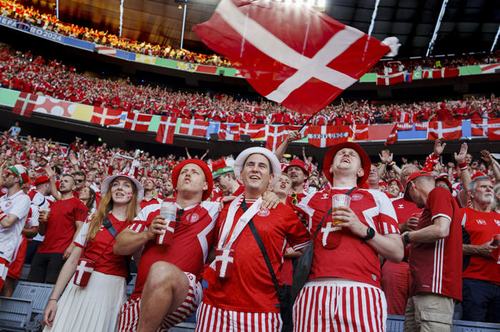 flere danskere end ventet overværer ottendedelsfinale