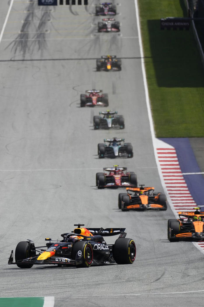 verstappen holds off mclaren challenge to take 3rd sprint race victory of the season at austrian gp