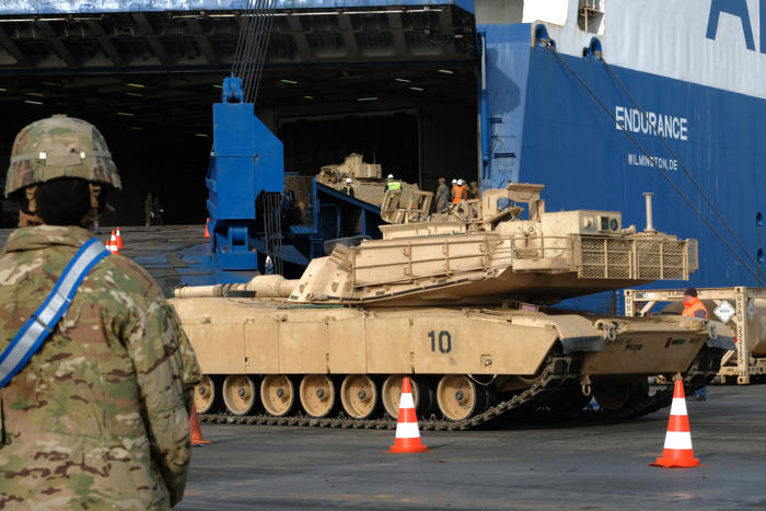 us sends abrams battle tanks to nato frontline nation
