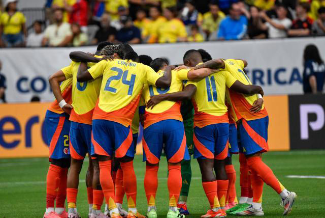 ¿cómo finalizó colombia la fase de grupos en las últimas copa américa?