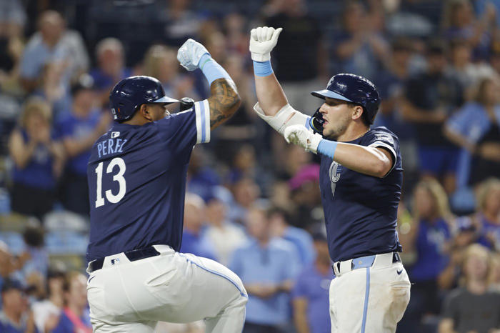royals hit 4 home runs and send al-leading guardians to their 3rd straight loss, 10-3