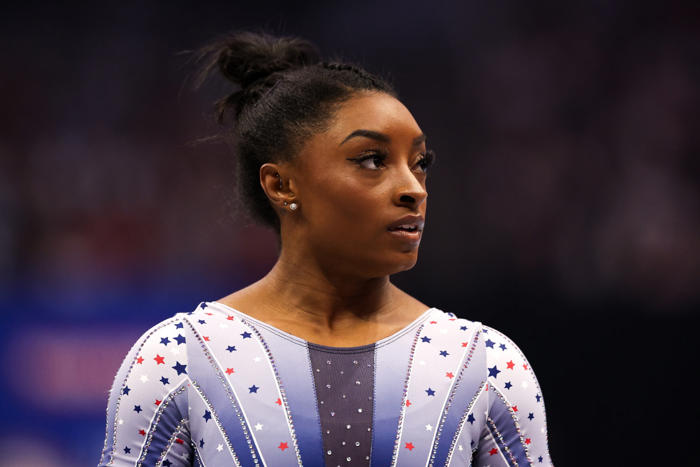 simone biles earns standing ovation for jaw-dropping vault at olympic trials