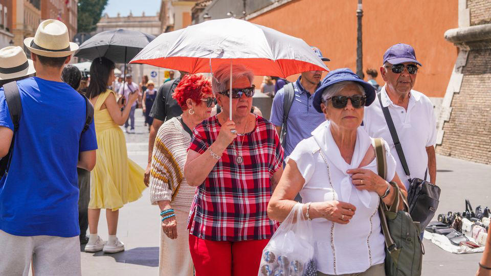 heat waves in europe are getting more dangerous. here’s what that means for travelers