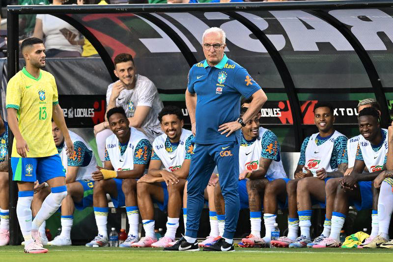 soccer-brazil coach dorival jr hails 'dynamic' vinicius after win over paraguay