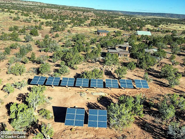 off-grid city springs up in middle of desert 150 miles from anywhere