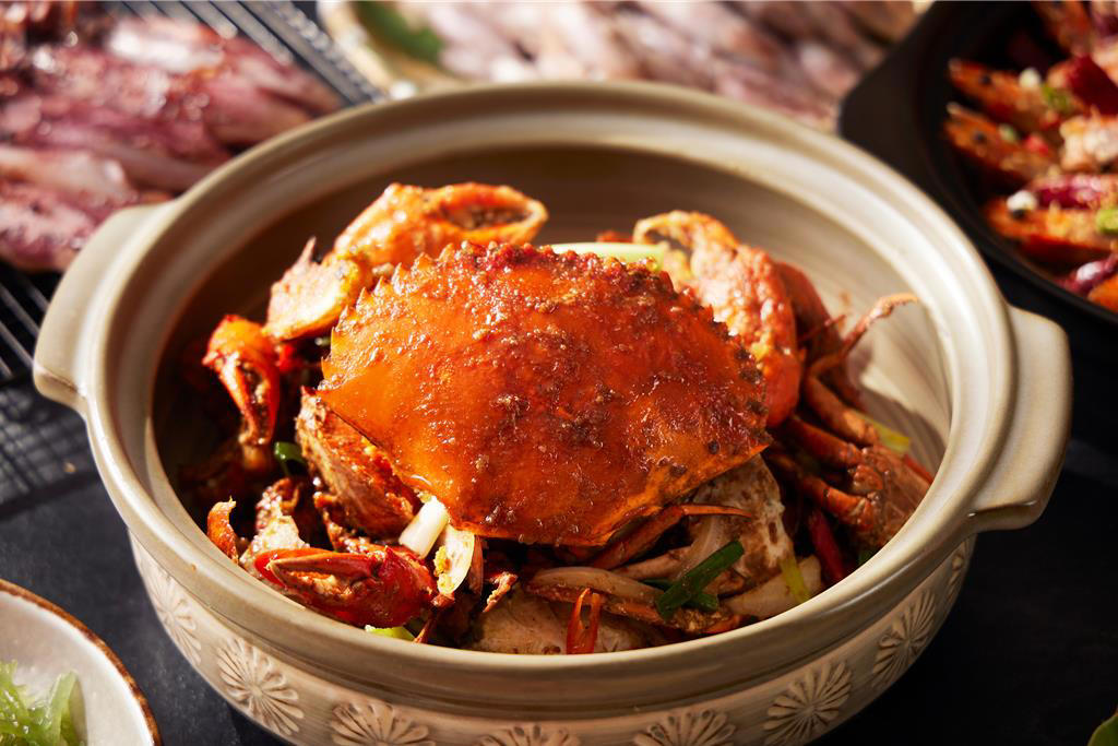 台北喜來登十二廚「澎湖海鮮季」吃到飽 松葉蟹、芒果季無限供應