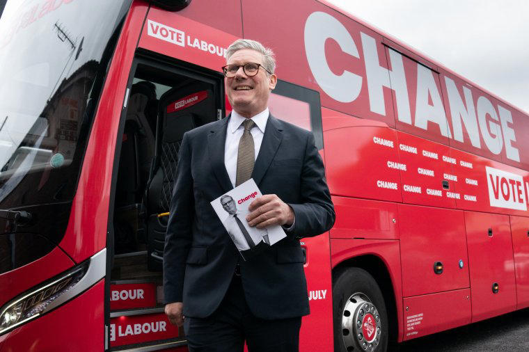 life on labour’s battle bus as travel-sick starmer eyes even more seats