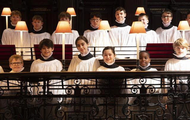 girls join the st paul’s cathedral choir for the first time