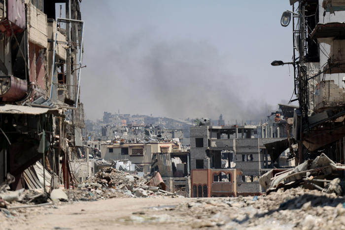 israeli forces intensify attacks in shujayea as gaza death toll rises