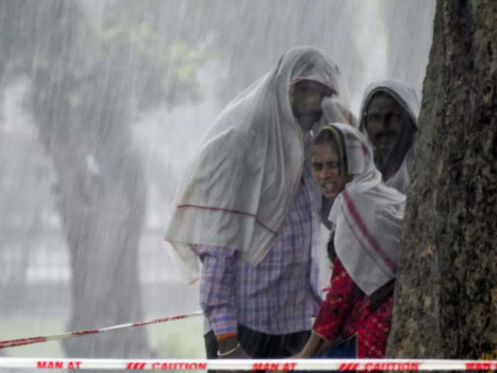 imd warns of heavy rainfall in these regions