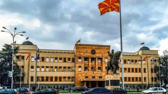 βόρεια μακεδονία: ανακαλεί τον πρέσβη της στα τίρανα - διαμαρτυρία για την απογραφή του πληθυσμού στην αλβανία