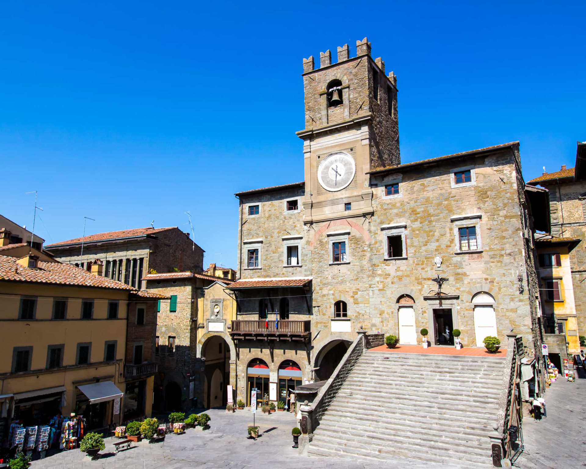 <p>A charming town in the Valdichiana, or Chiana Valley, in the province of Arezzo in southern Tuscany, Cortona is enclosed by stone walls dating back to the Etruscan and Roman periods.</p><p>You may also like:<a href="https://www.starsinsider.com/n/418256?utm_source=msn.com&utm_medium=display&utm_campaign=referral_description&utm_content=481361v4en-en_selected"> The fascinating world of Parisian cabarets</a></p>
