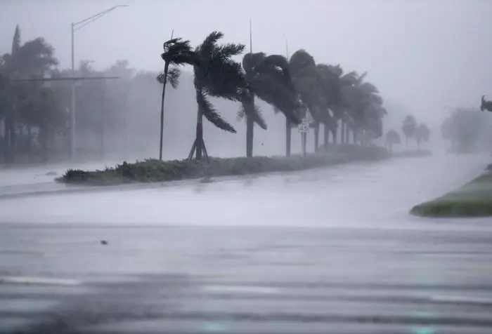 καταιγίδα beryl: πρόβλεψη να γίνει ένας μεγάλος τυφώνας καθώς πλησιάζει τη νοτιοανατολική καραϊβική