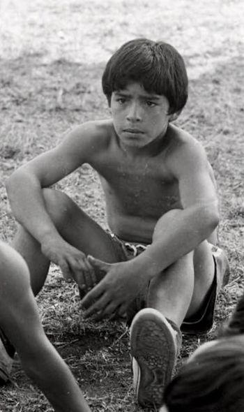 un recuerdo que conmovió a miles de futboleros: las imágenes de la niñez de diego maradona que se volvieron virales en las redes sociales