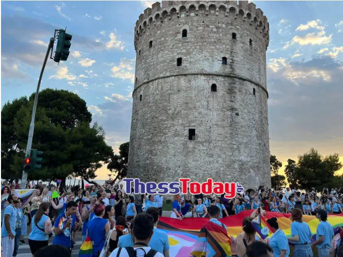 θεσσαλονίκη: ολοκληρώθηκε η μεγάλη «παρέλαση υπερηφάνειας» για το europride 2024 – φωτο και βιντεο