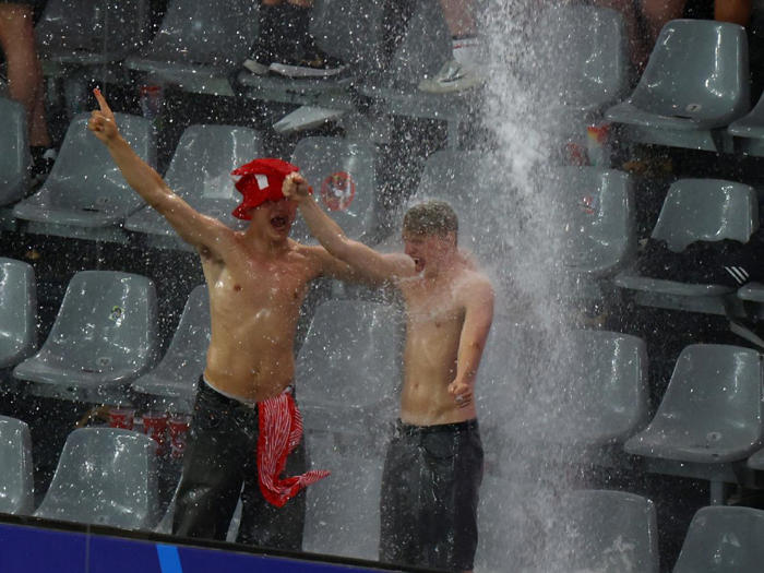 video: aficionados disfrutan pese a tormenta eléctrica en eurocopa 2024