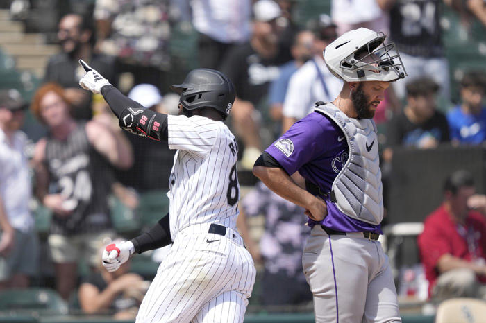 paul dejong homers as the white sox beat the rockies 11-3 for their 3rd straight win
