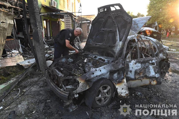 russian missile attack on ukrainian town kills 7, including 2 children