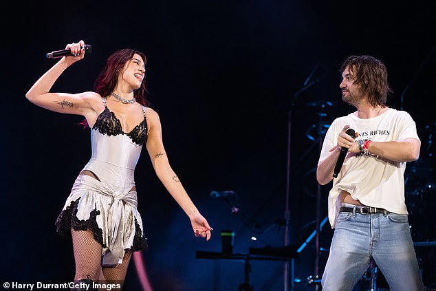 dua lipa floors fans as she brings out aussie icon tame impala for 'unforgettable' duet during much-awaited glastonbury headlining set
