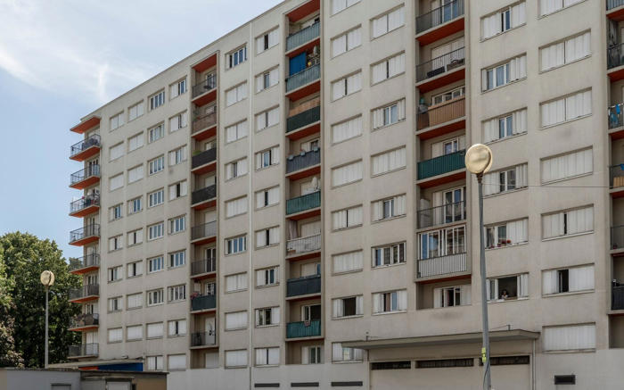 inside the ‘ghettoised’ paris neighbourhood that inspired bardella’s campaign