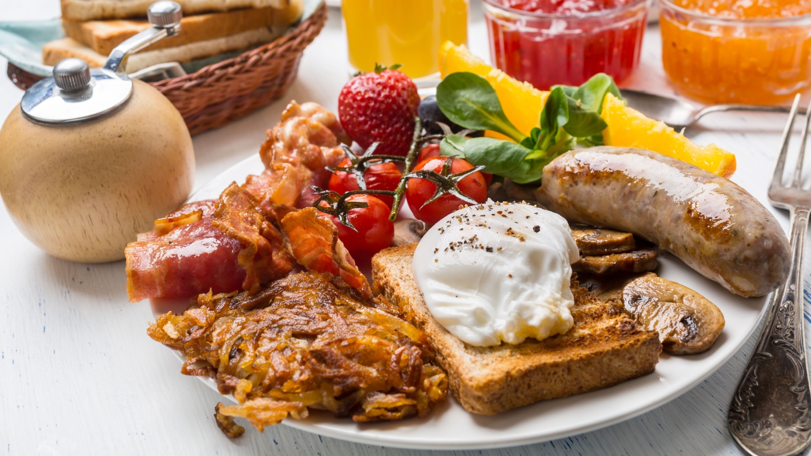 <p>While it might be tempting to pile your plate high with all the mouth-watering options, it's better to take smaller portions and make multiple trips. This helps reduce food waste and ensures there's enough for everyone.</p>