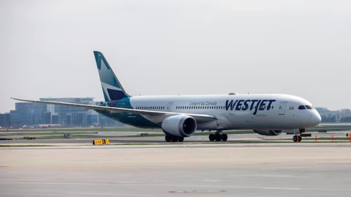 canada westjet cancels 150 flights as mechanics union goes on strike