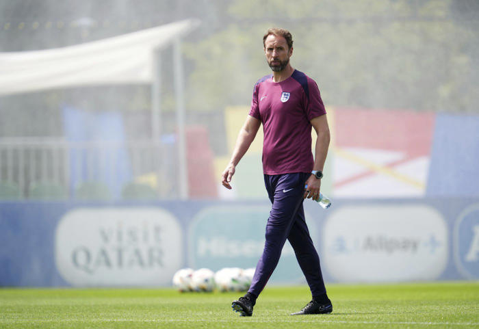 england fans fall out of love with gareth southgate, once seen as a unifying force