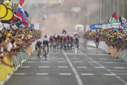 i druhou etapu tour vyhrál francouzský cyklista, po úniku se radoval vauquelin