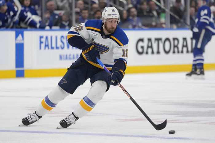 penguins acquire veteran center in trade with blues