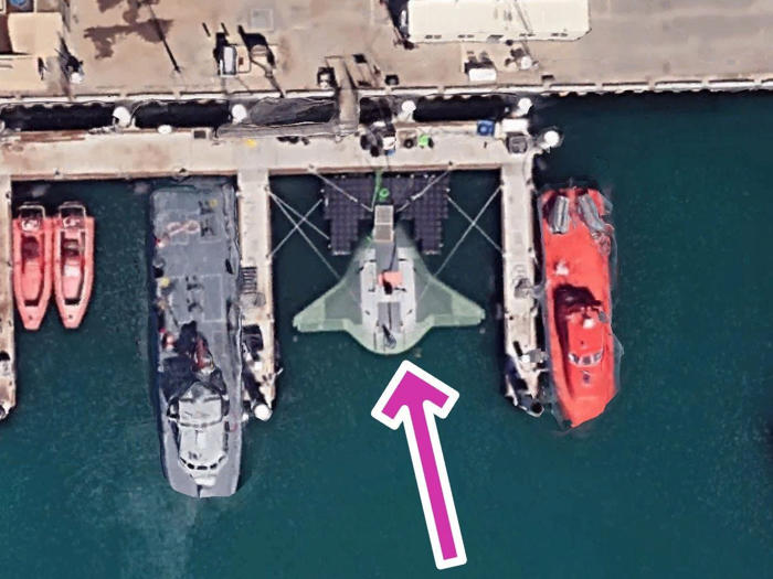 microsoft, huge us military 'manta ray' sea drone spotted on google earth at california naval base