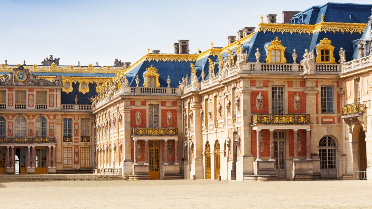 <p>Versailles is undeniably huge, but the experience can be marred by the long lines and packed rooms. The sheer number of visitors makes it hard to appreciate the palace’s beauty and history. Many people leave feeling rushed and unable to fully take in the splendor of this historic site.</p>