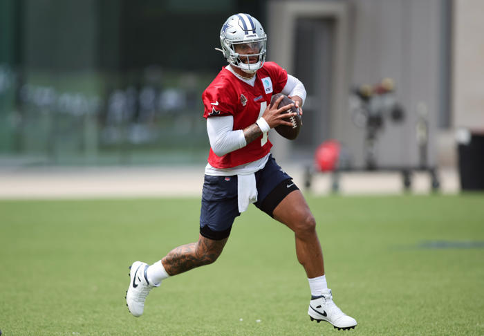 which cowboy will become the second option for dak prescott?