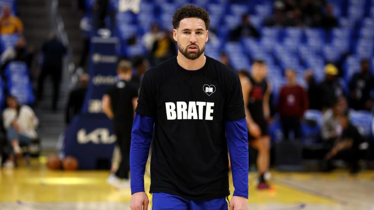 do lakers feel obligated to sign klay thompson to retain lebron james?