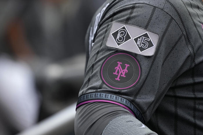 mets honor willie mays and jerry grote with new uniform patches